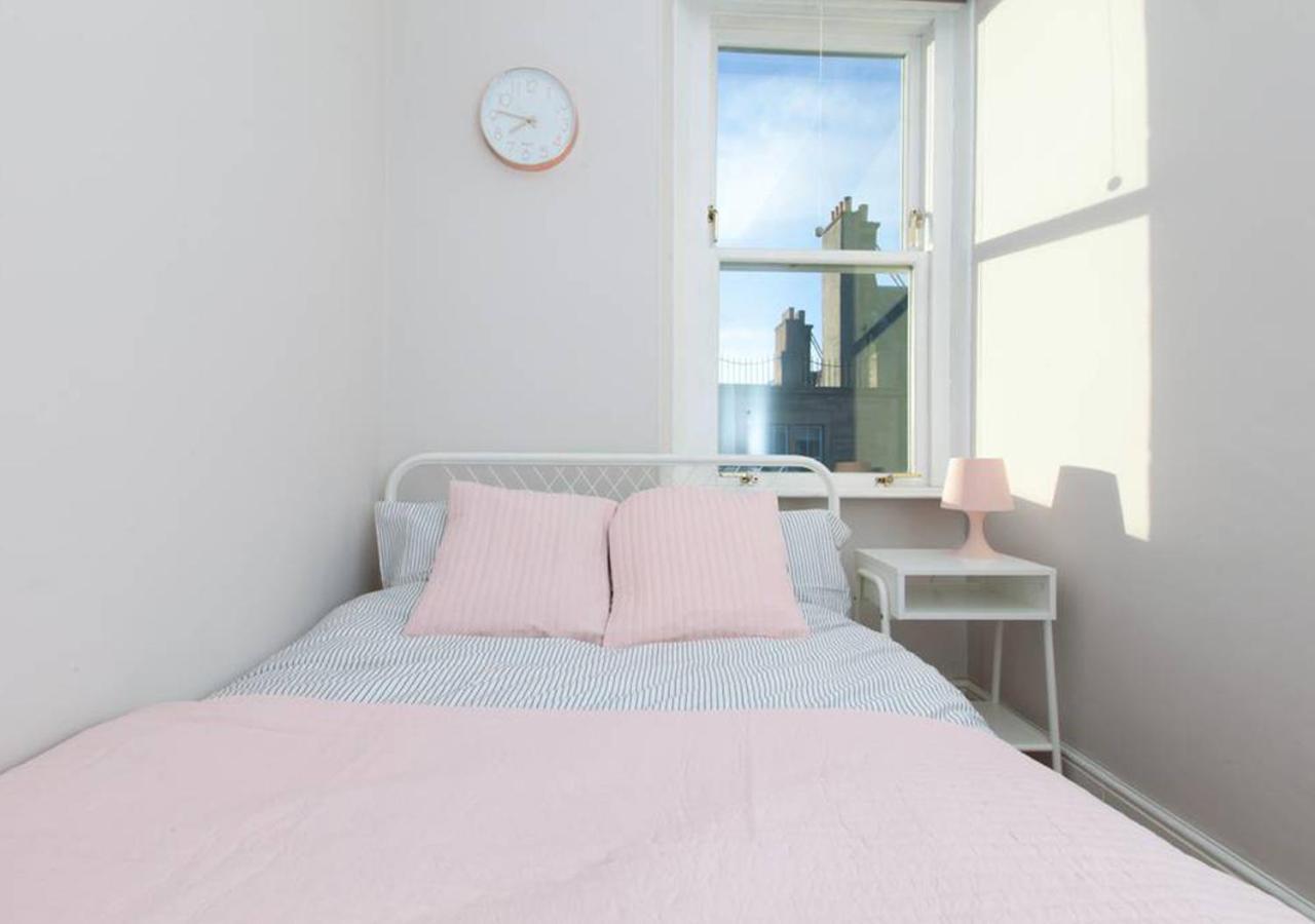 Bright And Modern Causewayside Apartment Единбург Екстер'єр фото